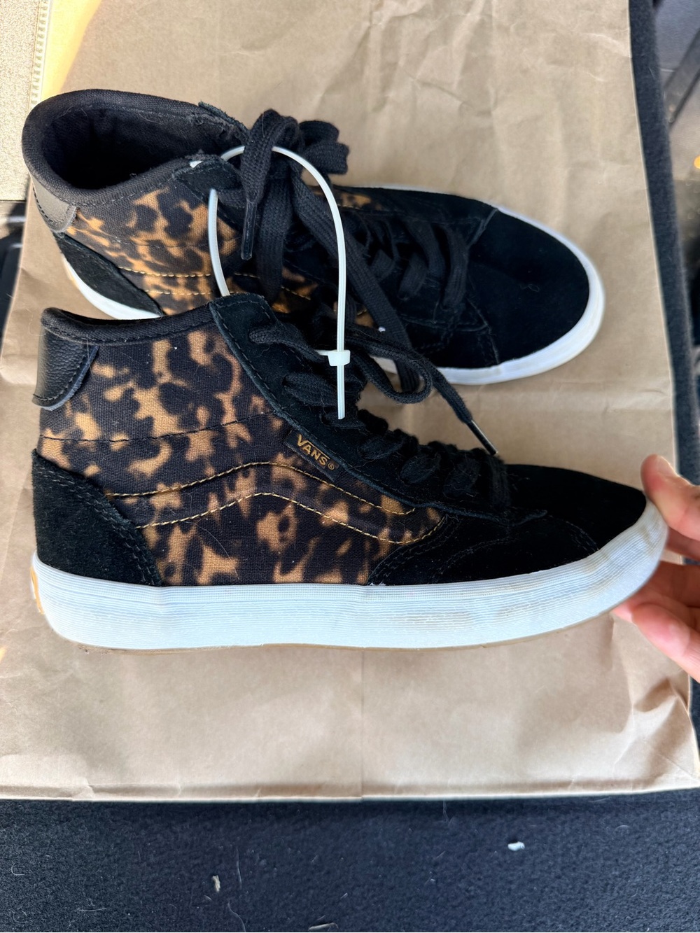 Vans Lizzie tortoise dark browj/black high top kids size 2.5